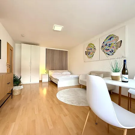 Seenest Mit Blick Ins Gruene Apartment